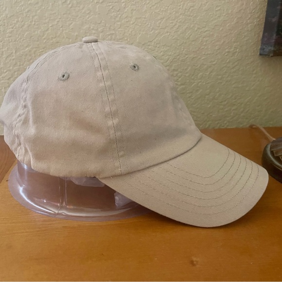 Beige Cap - Picture 2 of 4